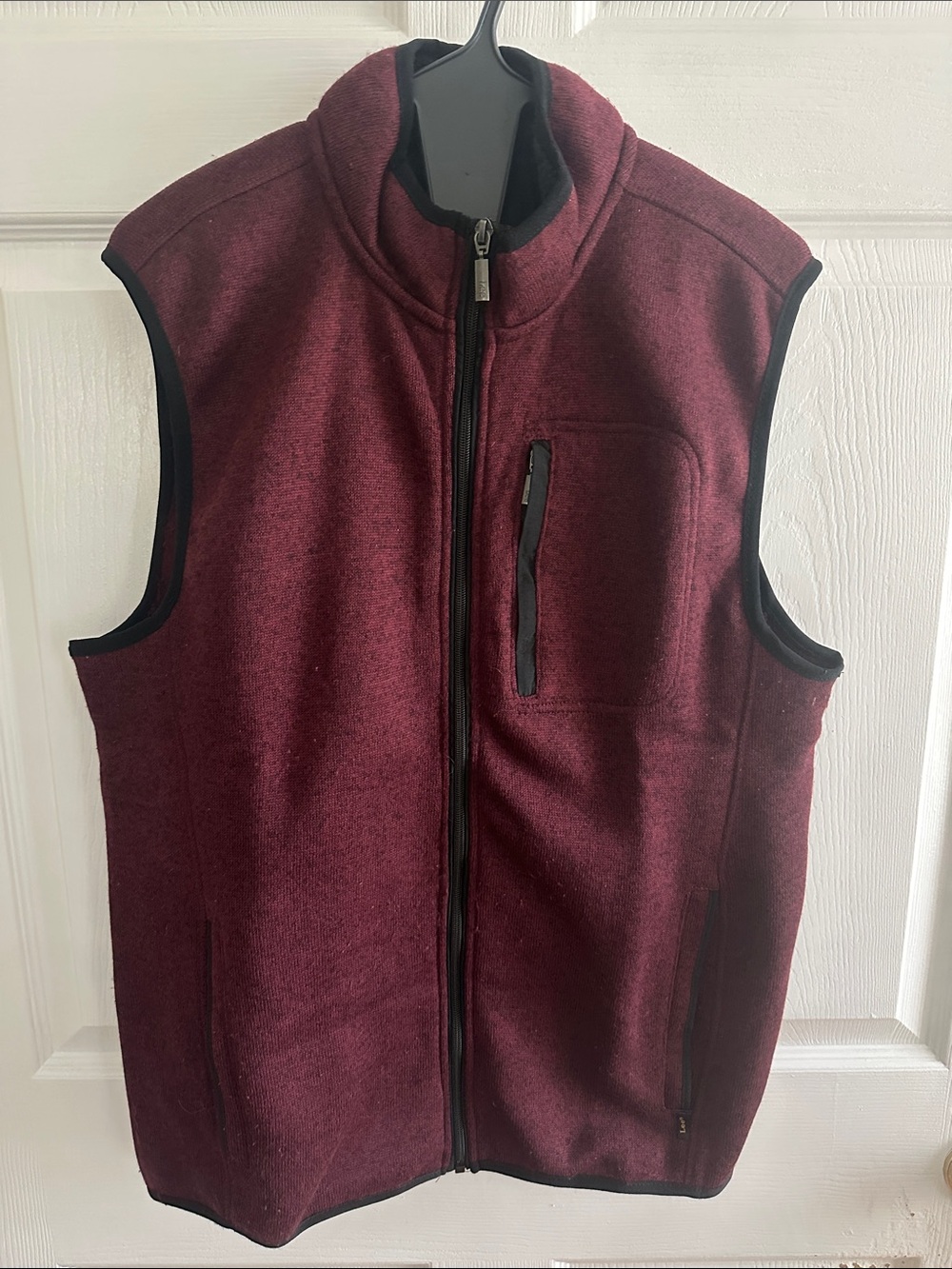 Lee - Men's Burgundy Zip-Front Vest